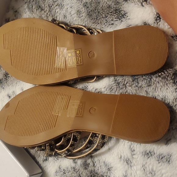 Let's see style sandals size 10 NEW - Picture 5 of 6